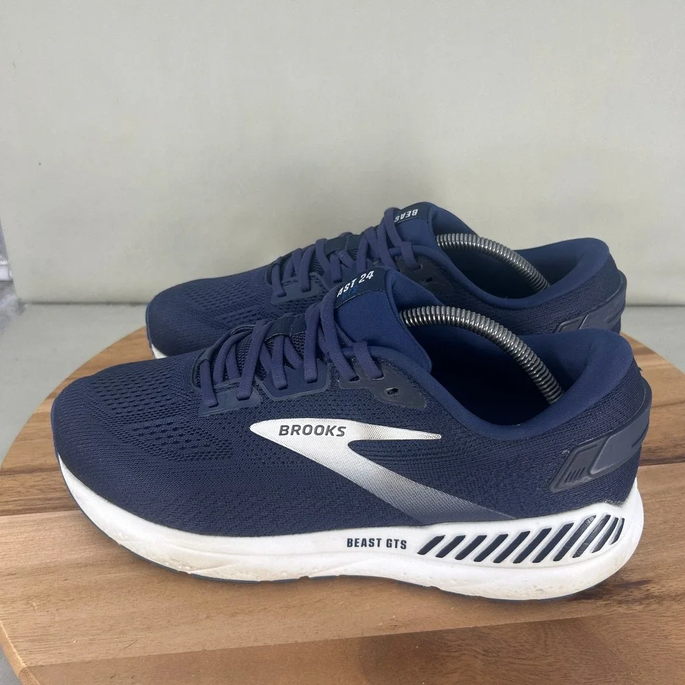 Brooks good used